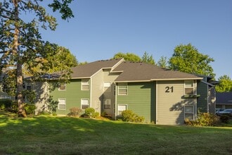 Commons at Dawson Creek Apartments in Hillsboro, OR - Building Photo - Building Photo