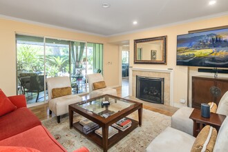 924 S Orange Grove Blvd in Pasadena, CA - Building Photo - Building Photo