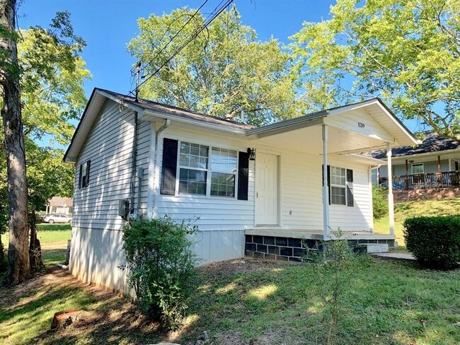 1139 Commerce St in Clarksville, TN - Building Photo - Building Photo