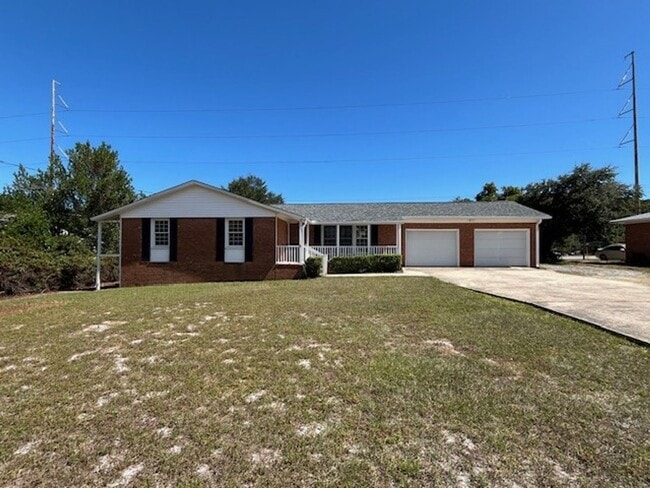 property at 421 Robert E Lee Dr