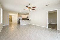 5674 Western Sun Dr in St. Cloud, FL - Foto de edificio - Building Photo