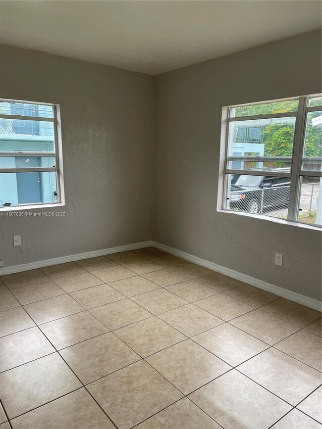 135 NE 80th Terrace in Miami, FL - Building Photo - Building Photo