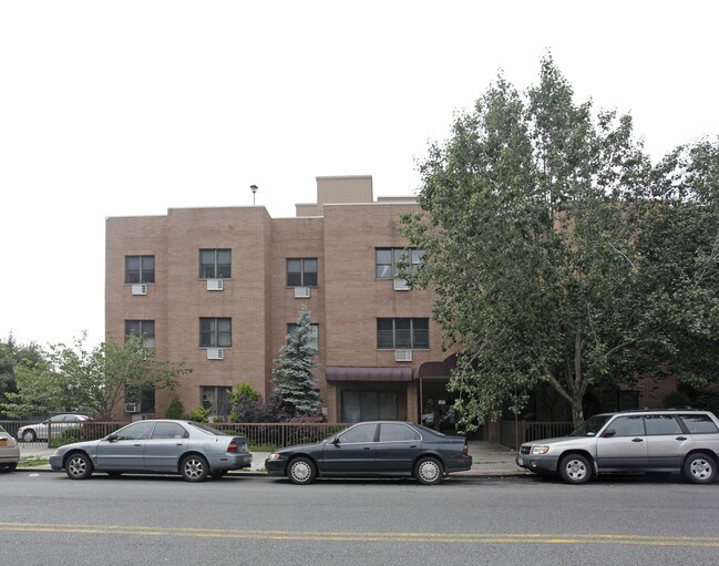 20 Terrace Pl in Brooklyn, NY - Foto de edificio - Building Photo