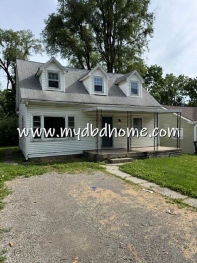 property at 3431 Raymond Ave