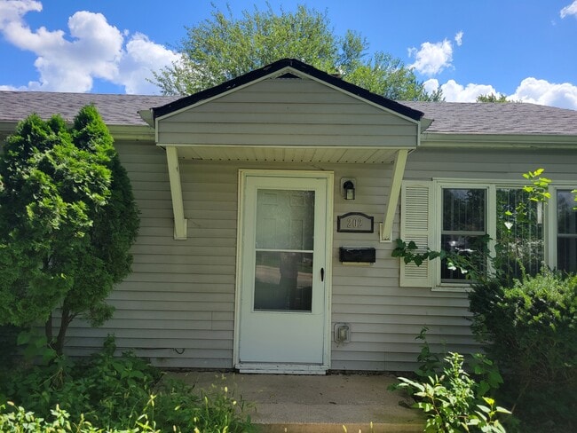 202 S Hammes Ave in Joliet, IL - Building Photo - Building Photo