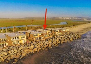 1670 Seacoast Dr, Unit Unit D in Imperial Beach, CA - Building Photo