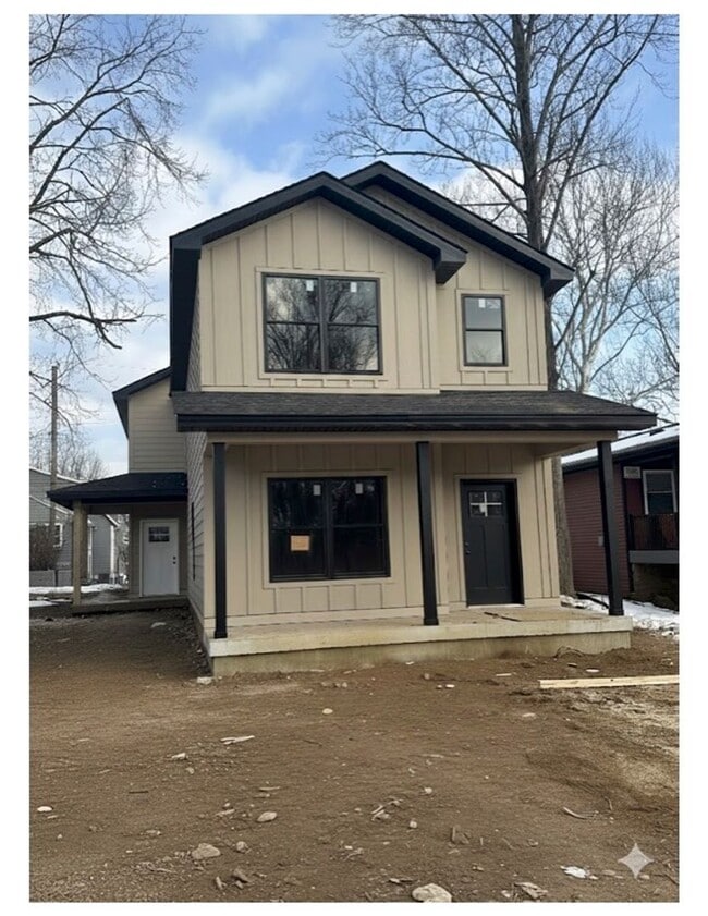 111 S Jefferson St in Bloomington, IN - Building Photo - Building Photo