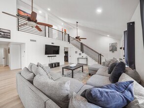 8007 Beluche Dr in Galveston, TX - Building Photo - Building Photo