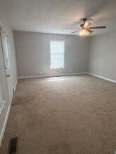 5038 Winterville Pkwy in Winterville, NC - Building Photo - Building Photo
