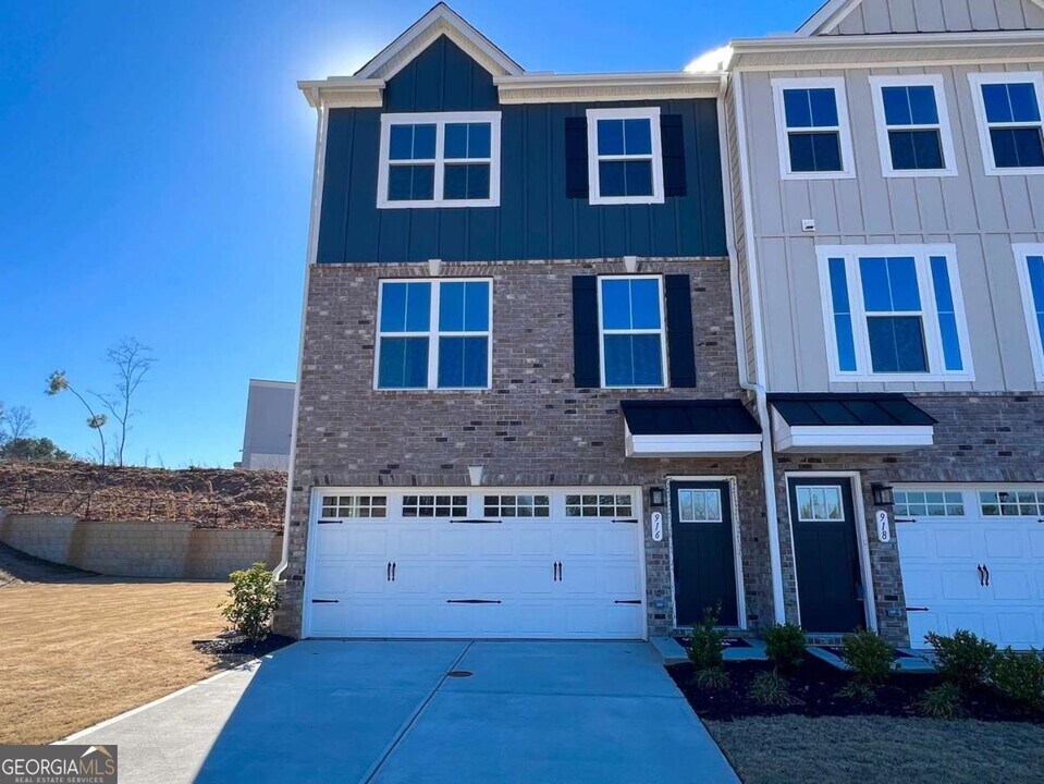 916 Sugar Vista Cir in Buford, GA - Building Photo