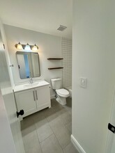 10806 SW 72nd St in Miami, FL - Building Photo - Building Photo