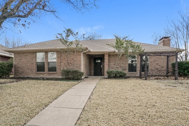 property at 405 W Marble St
