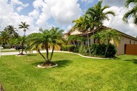 2910 Fairways Dr in Homestead, FL - Building Photo - Building Photo