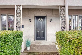 2009 Berwick Ave in Dallas, TX - Building Photo - Building Photo