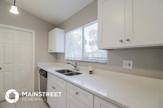 5353 Pale Horse Dr in Orlando, FL - Foto de edificio - Building Photo