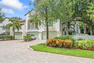 4425 Hidden Harbour Ave in Fort Lauderdale, FL - Building Photo - Building Photo