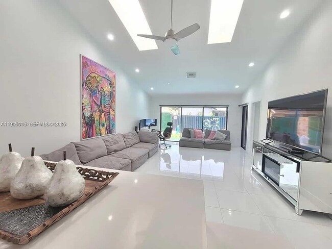 property at 270 SE 7th St