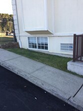 0 Santa Monica Ln, Unit 2 in Staten Island, NY - Building Photo - Building Photo