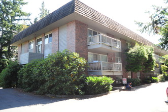 Timberglen Apartments in Lynnwood, WA - Building Photo - Building Photo