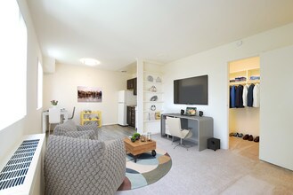 Dorchester Apartments in Arlington, VA - Building Photo - Building Photo