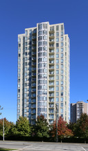 The Camelot in Surrey, BC - Building Photo - Building Photo