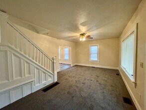 2442 16th St NE in Canton, OH - Building Photo - Building Photo