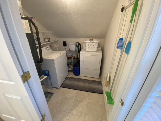 1640 Kingston Ave, Unit Upstairs