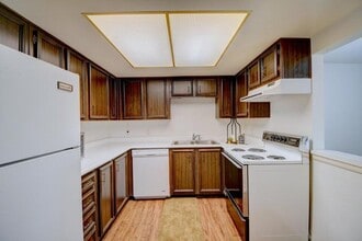 931 Country Club Dr SE in Rio Rancho, NM - Building Photo - Building Photo