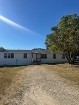 237 Crescent Creek Ln in Bruceville, TX - Building Photo