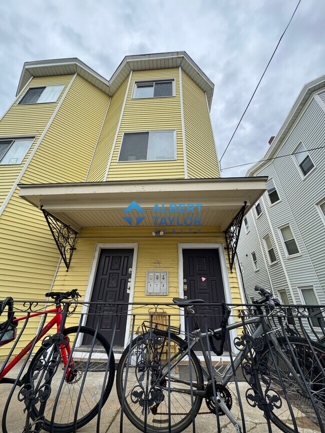 99 Marion St, Unit 1