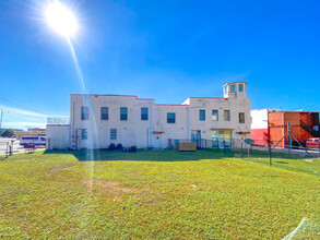 114 W Canal St S in Belle Glade, FL - Building Photo - Building Photo