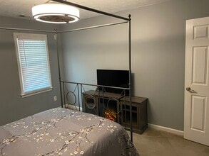 3435 Velvet Creek Dr SW, Unit Space 4 Rent in Marietta, GA - Building Photo - Building Photo