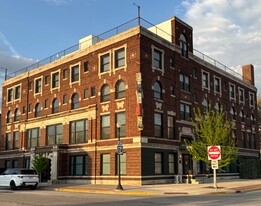 133 S 4th St in Quincy, IL - Building Photo