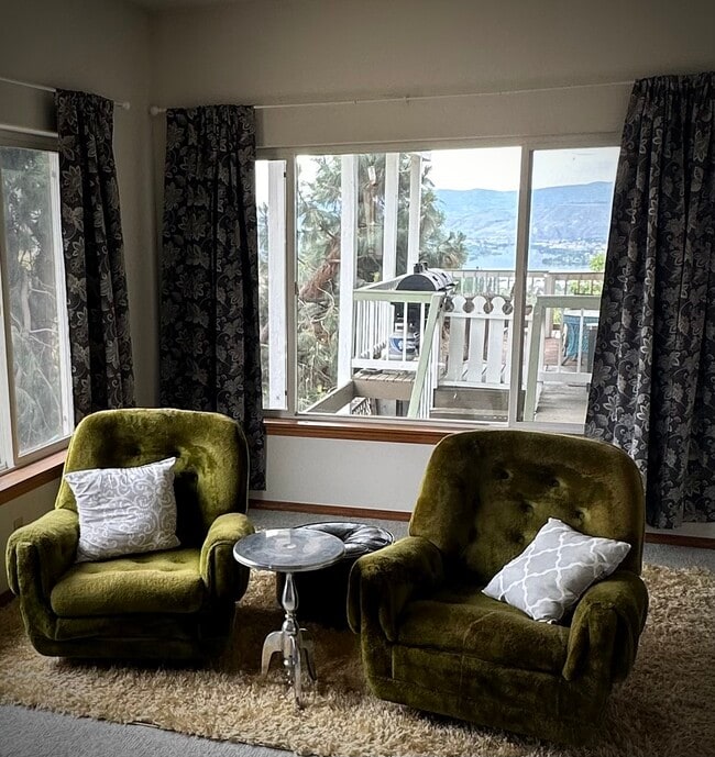 3933 Burch Mountain Rd, Unit Spacious living in Wenatchee, WA - Building Photo - Building Photo