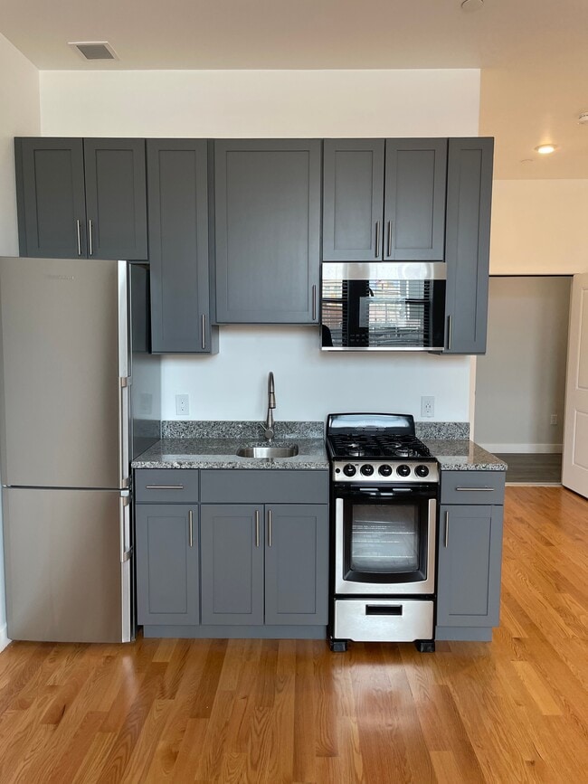 Market Street Apartments in Lynn, MA - Building Photo - Building Photo