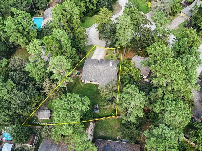 property at 7 Rockridge Ct