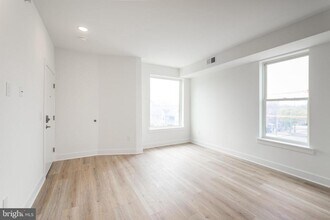 4324 Lancaster Ave in Philadelphia, PA - Building Photo - Building Photo