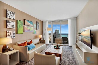 4111 S Ocean Dr in Hollywood, FL - Building Photo - Building Photo