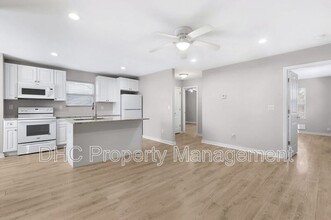1484 Norman Berry Dr in East Point, GA - Building Photo - Building Photo