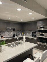 7661 NW 107th Ave in Doral, FL - Building Photo - Building Photo