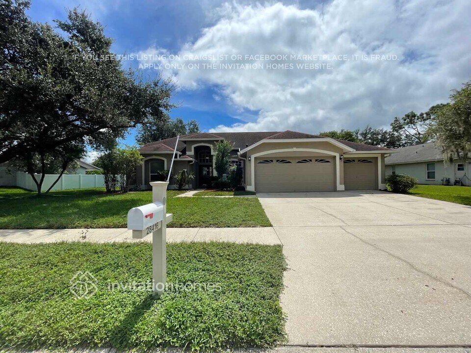 28416 Openfield Loop in Zephyrhills, FL - Building Photo