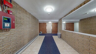15 Walbridge St, Unit 27 in Boston, MA - Building Photo - Building Photo