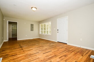 5720 Old Bill Cook Rd in Atlanta, GA - Building Photo - Building Photo