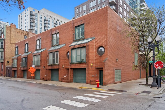 property at 171 W Goethe St