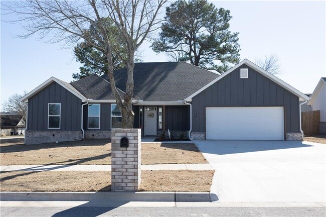 property at 817 Spurgeon Ln