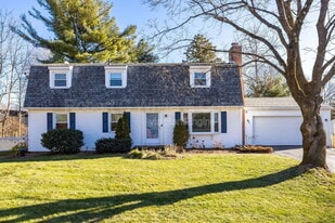 42 Valley View Ln in Vernon, CT - Building Photo