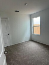 193 Magalia Ln in Kyle, TX - Building Photo - Building Photo