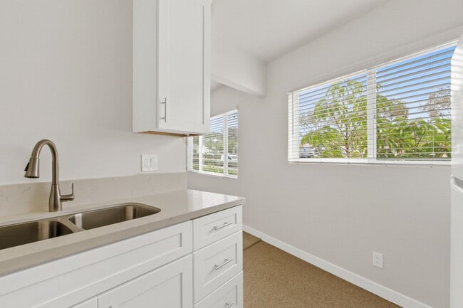 10900 Santa Monica Blvd, Unit 01