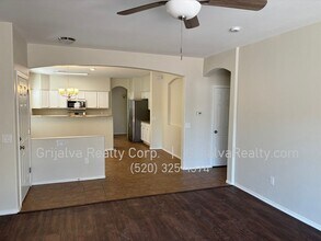 493 East Placita Nodo in Sahuarita, AZ - Building Photo - Building Photo