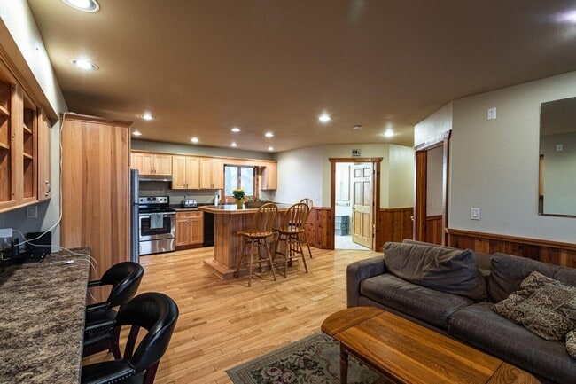 property at 1613 Chase St